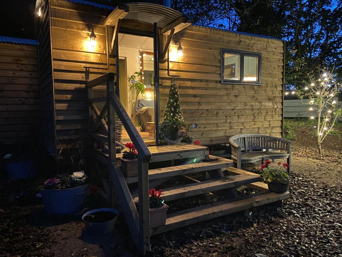 Cosy Double Shepherds Hut In Beautiful Wicklow With Underfloor Heating Throughout Rathnew Extérieur photo